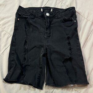 I&M Jeans Black Stretch Denim Distressed Jean Caprie Long Shorts Womans sz Small